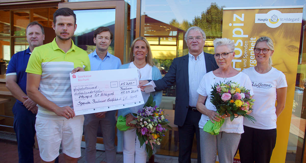 Hospiz Cup2019 286 Scheckübergabe an Kemner Ulrich