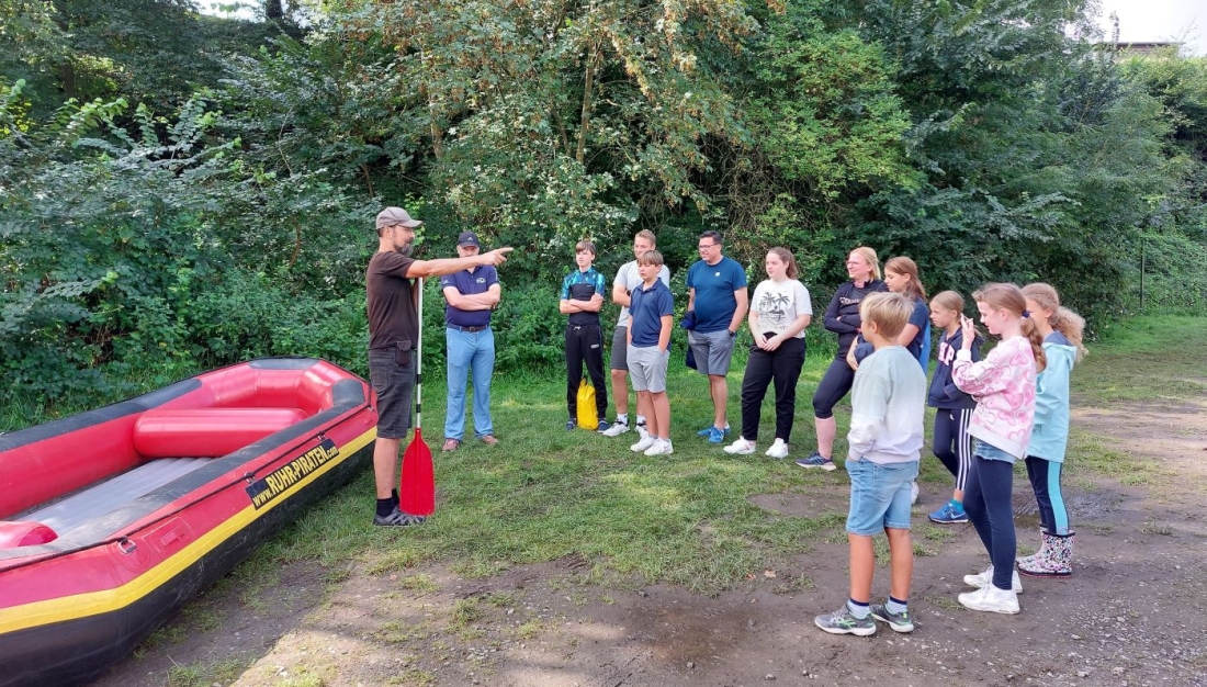 Paddel statt Golfschläger – Jugendausflug zum Rafting