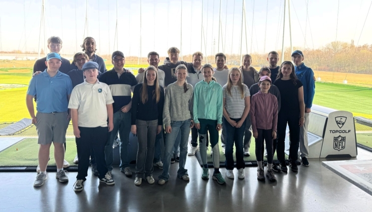 Gelungener Saisonstart bei Topgolf