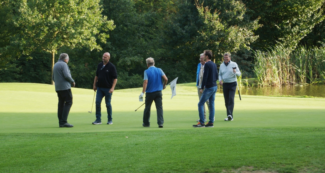 Ritter und Knappe - Werbung für den Golfsport